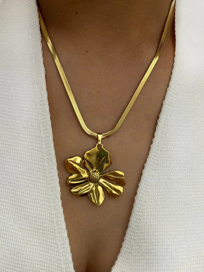 Fioren Pendant Necklace